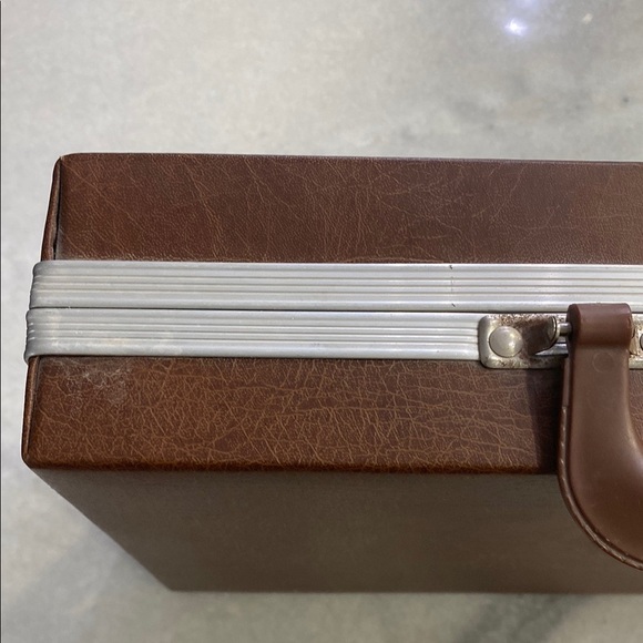 Vintage Cassette Tape Collection - Picture 5 of 7